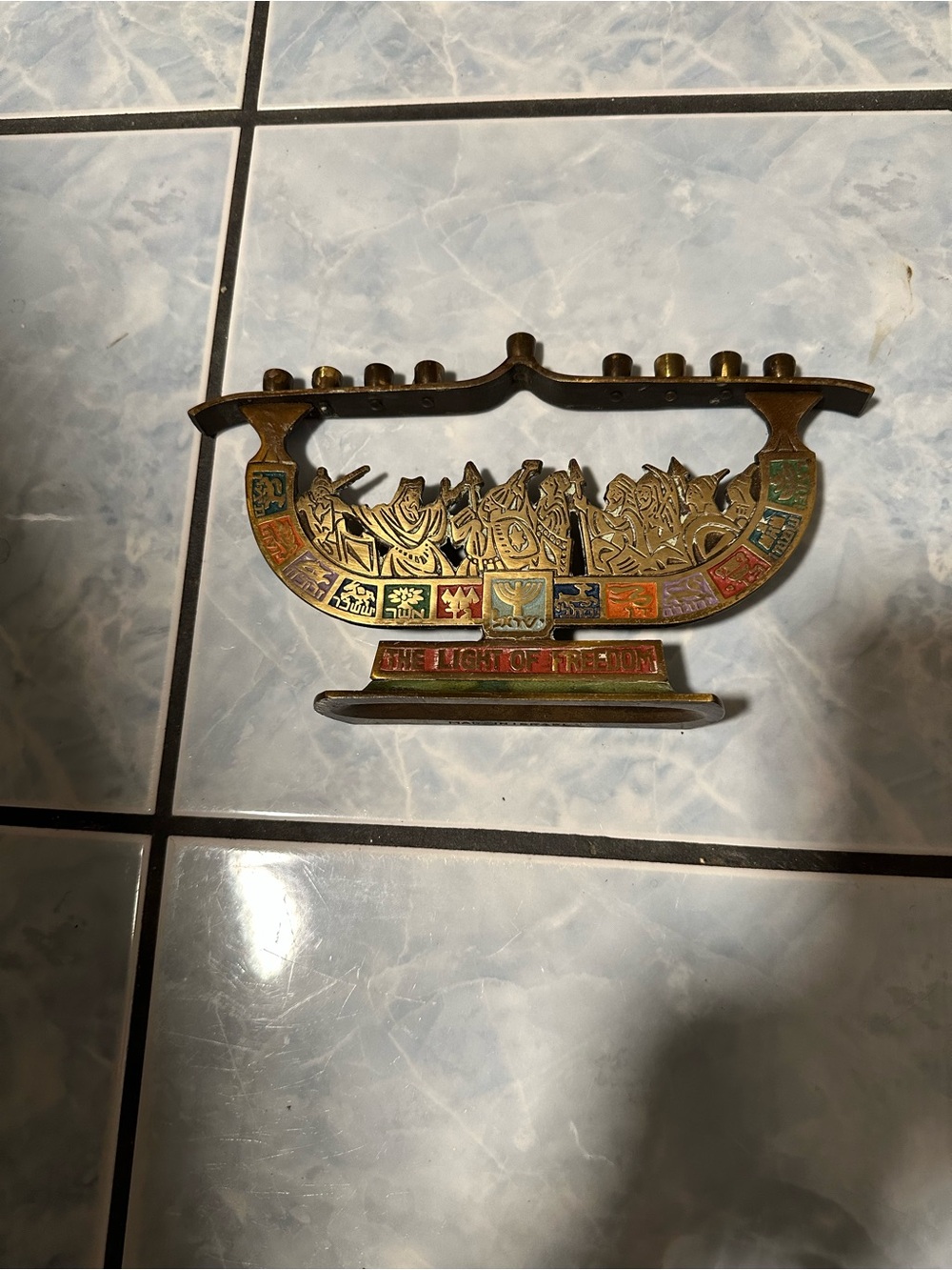 USED BRASS 9 CANDLE LIGHT MENORAH MADE IN ISRAEL